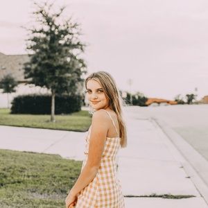 Meet your Posher, Hayley